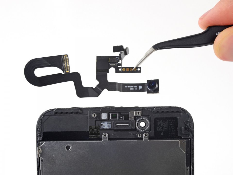 Замена передней камеры iPhone 8 Plus