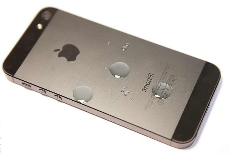 Чистка iPhone 5S после воды