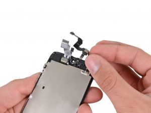 Замена передней камеры iPhone 5
