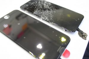Замена экрана iPhone 6 Plus-3