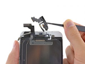 Замена фронтальной камеры iPhone 6 Plus