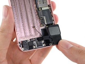 Замена полифонического динамика iPhone SE