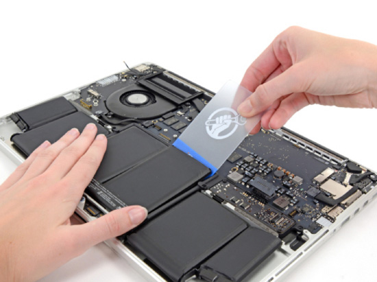 zamena-akb-macbook-retina