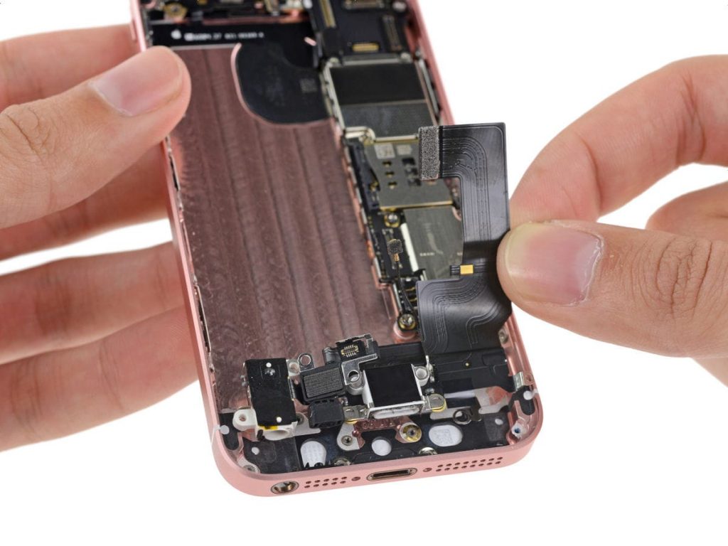 замена разъема зарядки iphone se