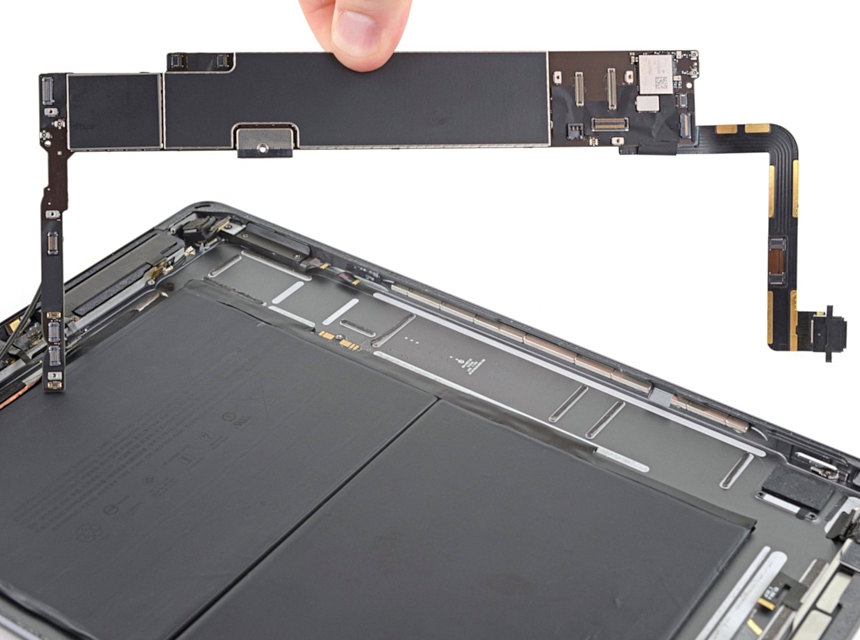 Отсоединение шлейфов iPad 8 gen